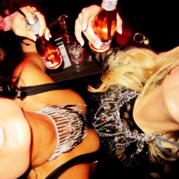 BCBG MAX AZRIA chest necklace - Picture 4 of 6